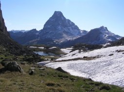 Midi d'Ossau mendia...